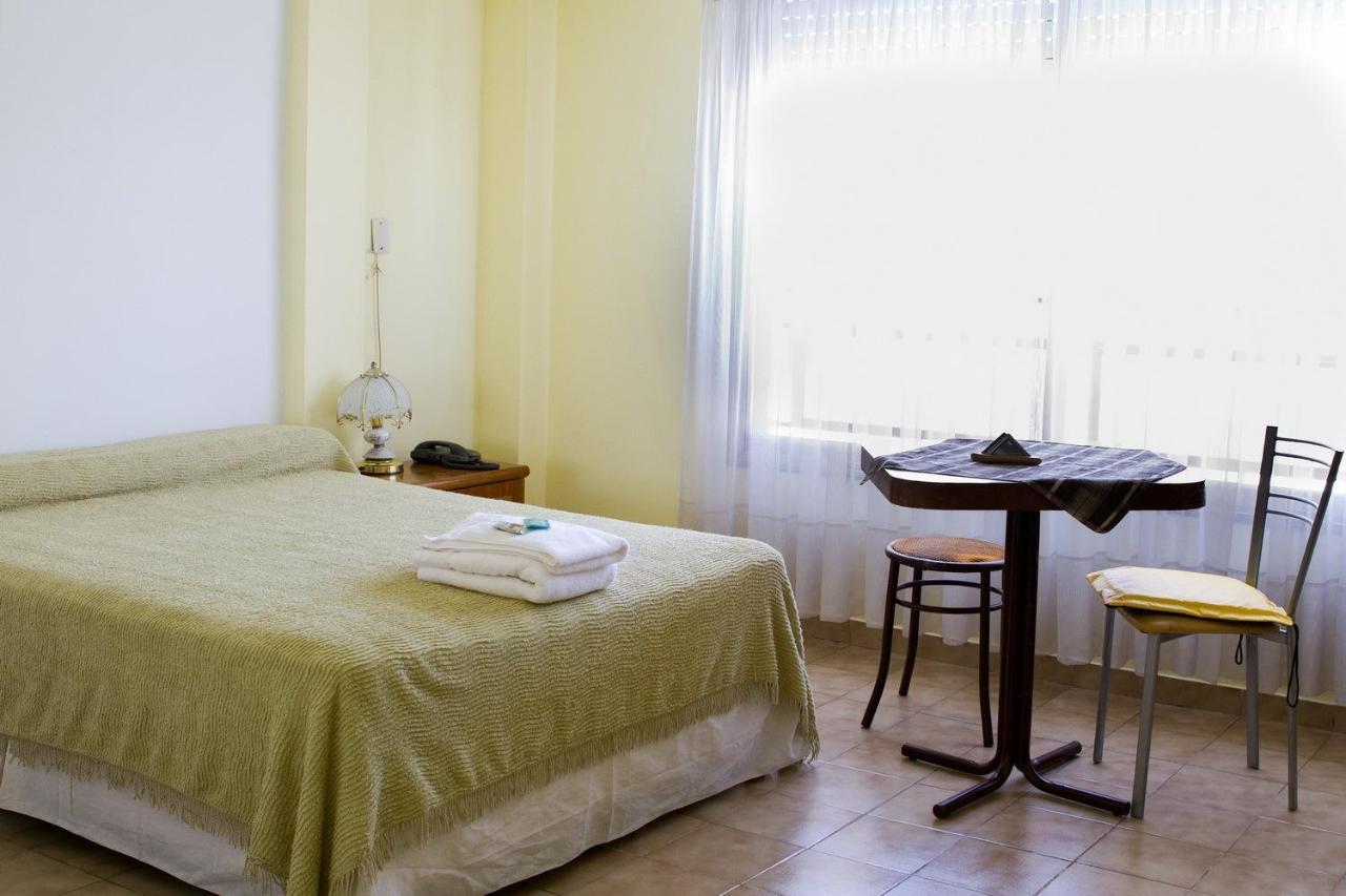 Aparthotel Casino Neuquén Kamer foto